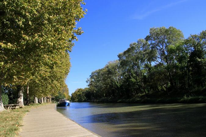 Hôtel Carcassonne proche Canal du Midi - Hôtel Le Floréal