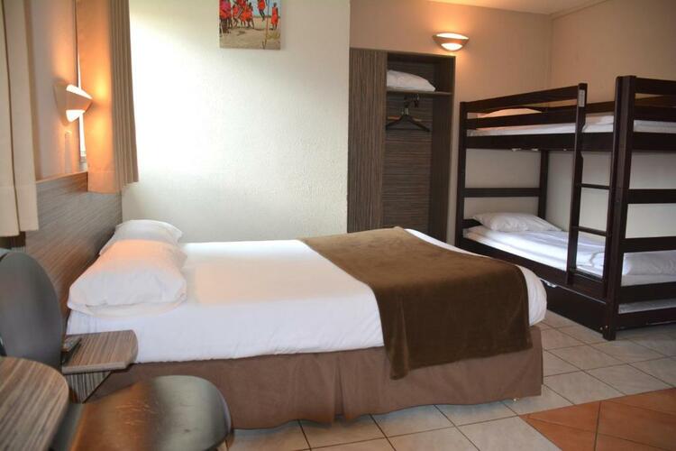 Chambre familiale 4 personnes à partir de 75 € à Carcassonne - Hôtel Le Floréal